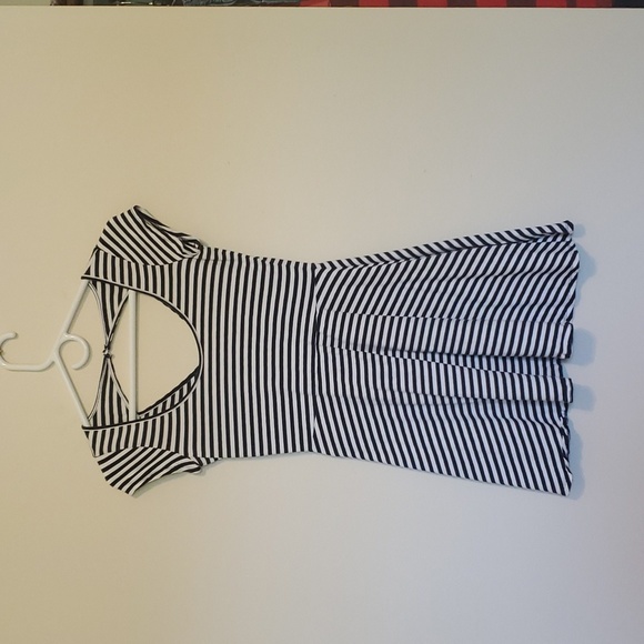 American Eagle Outfitters Dresses & Skirts - American Eagle navy and white stripped skater dress